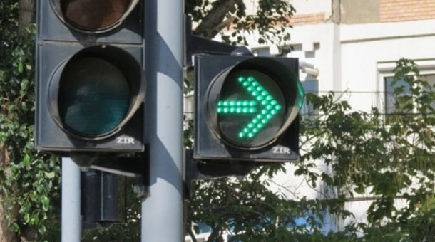ATENȚIE, ȘOFERI! Semafor NOU instalat pe o stradă aglomerată din Cluj-Napoca