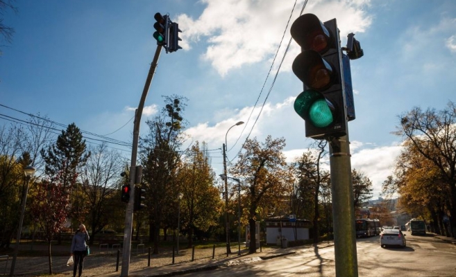 15 treceri de pietoni din Cluj-Napoca vor fi semaforizate