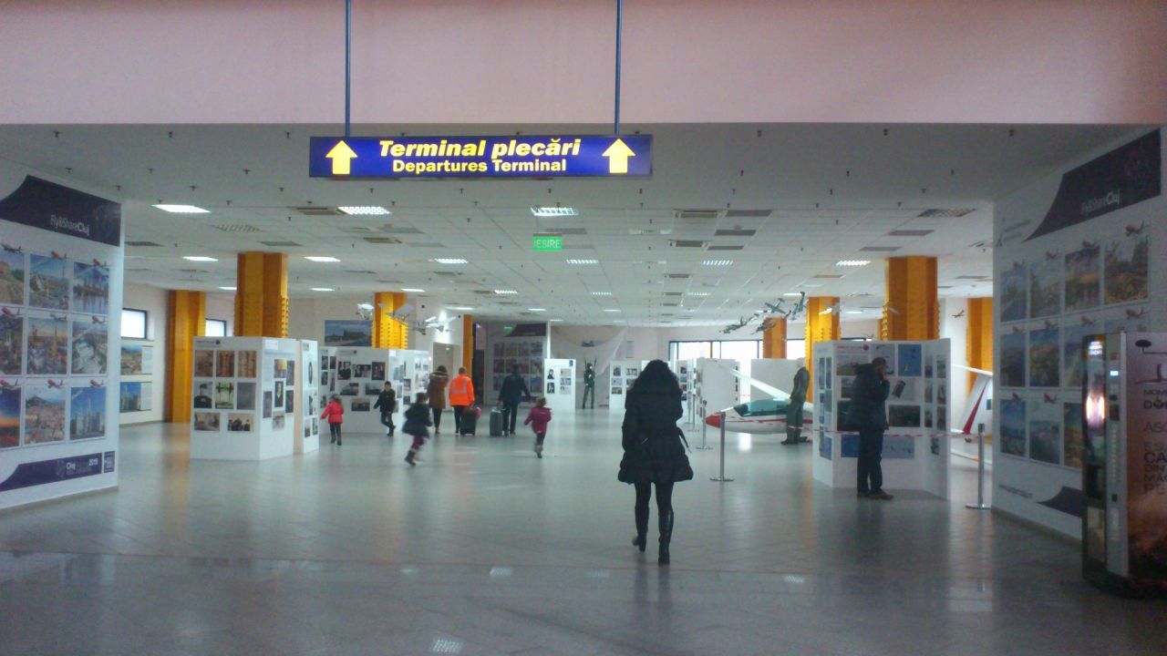 Scădere cu 61% a traficului de pasageri, pe aeroporturile din România, în 2020