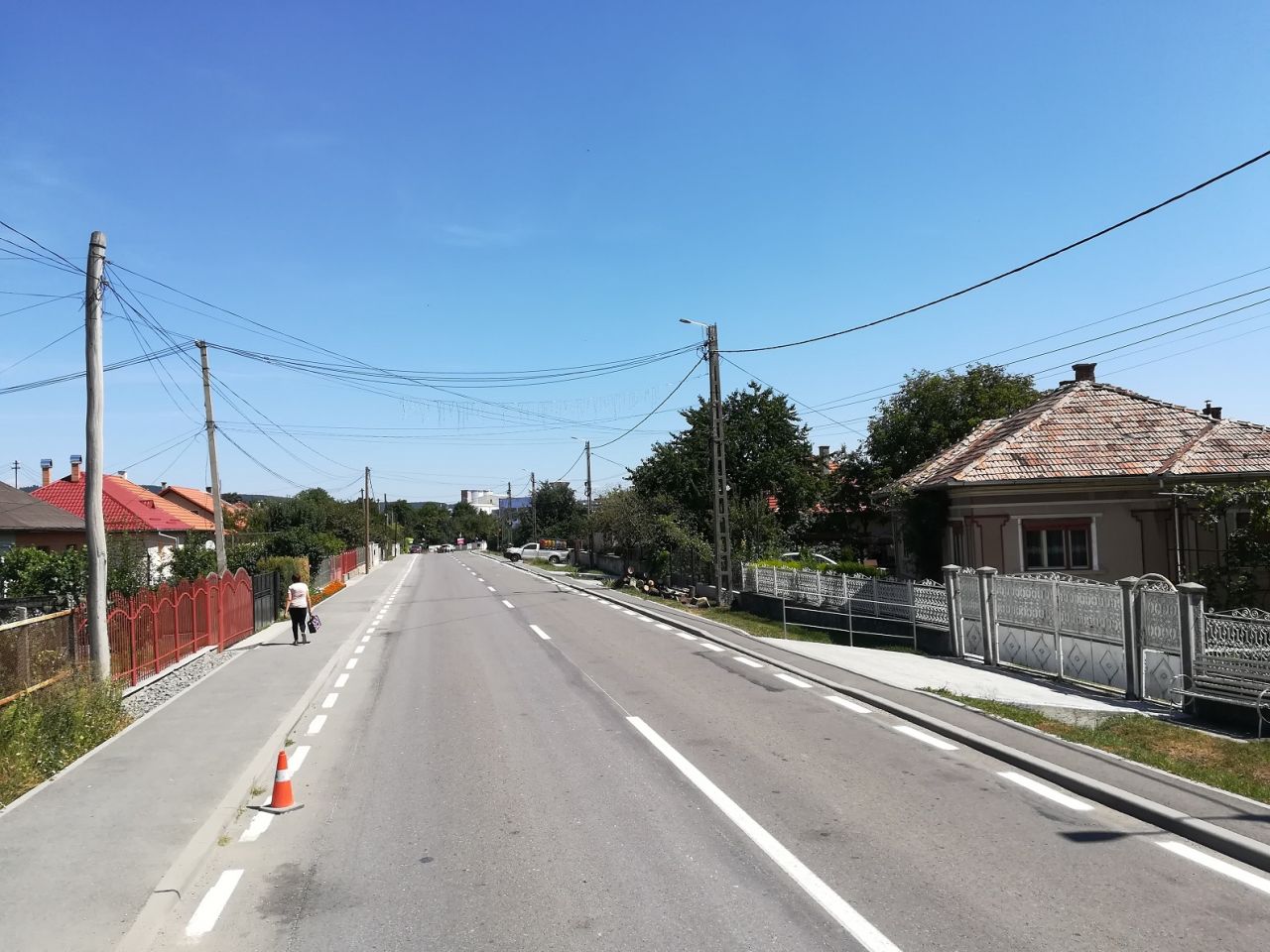 După asfaltare, drumurile din Cluj vor fi marcate. În ce zonă sunt lucrări?