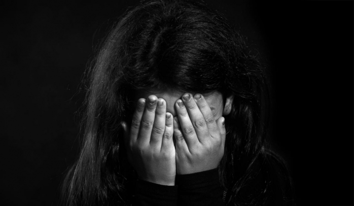 Prostituată la 11 ani. Fete fugite din centre de plasament, bătute, exploatate sexual şi aduse în pragul sinuciderii