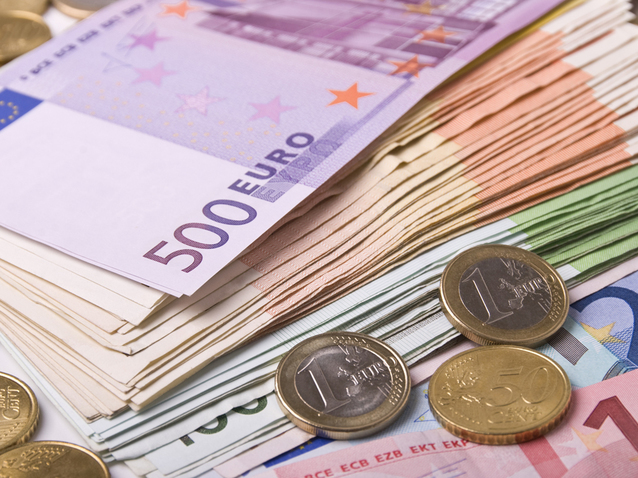 Analiza Valutară. Euro a crescut în septembrie cu trei bani