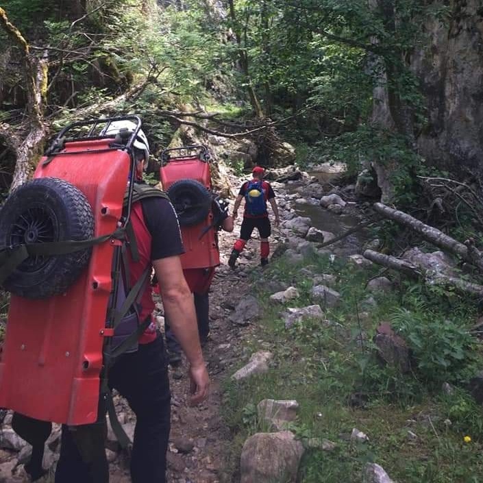 Clujeancă salvată de echipaje Salvamont din Munții Apuseni, după ce și-a rupt un picior