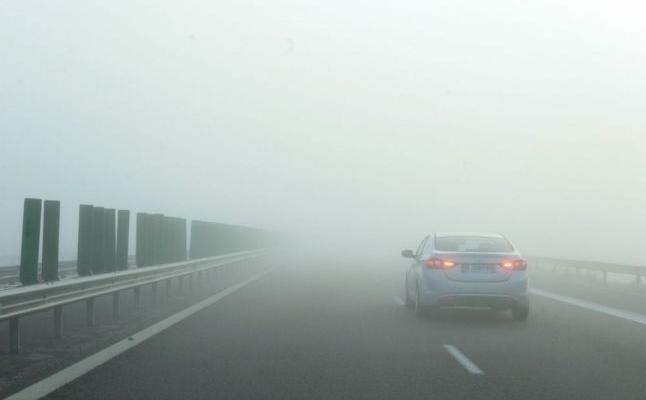 Atenție, șoferi! Cod galben de ceață densă și vizibilitate redusă