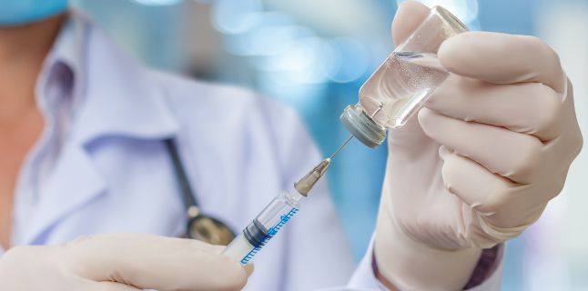 Când ar putea ajunge în România primele doze de vaccin Pfizer împotriva COVID19?