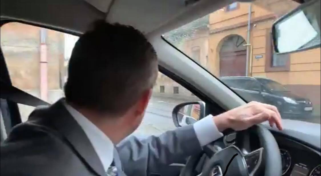 Un primar celebru din Vestul țării face o „românească” în timpul unui Live pe Facebook. VIDEO