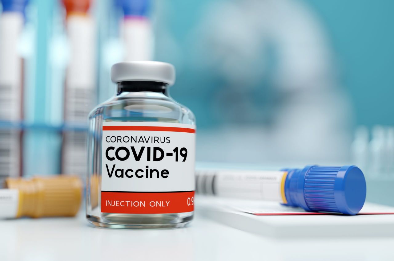 Clujenii se vor putea vaccina anti-COVID-19 în 30 de centre: „Vor fi amenajate în săli de sport și spitale”
