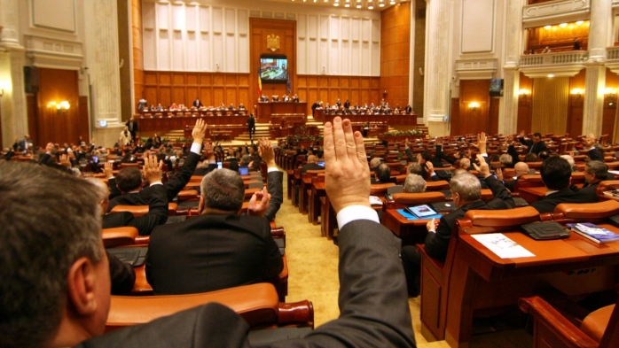  Câți candidați, tot atâtea promisiuni. Cu ce proiecte merg viitorii deputați și senatori de Cluj în Parlament?