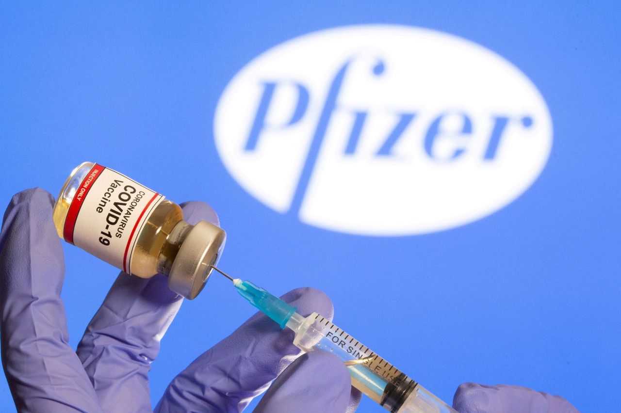 Paralizie facială pentru mai mulți volunatri cărora li s-a administrat vaccinul Pfizer. Care este starea lor de sănătate?