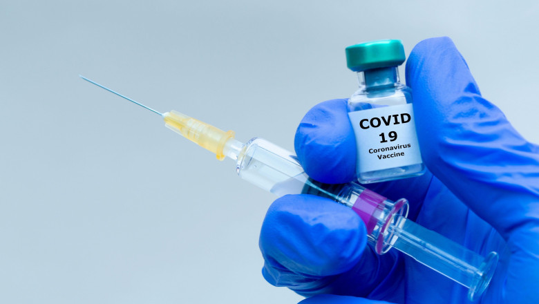 Vaccinurile anti-COVID livrate în containere în care se transporta mâncarea congelată