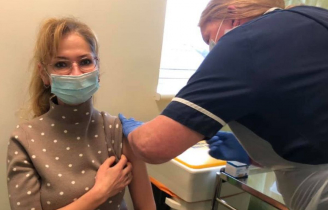 Medic român care s-a vaccinat anti-COVID: „În afară de o neobișnuită stare de euforie, nu am manifestat niciun alt efect advers”