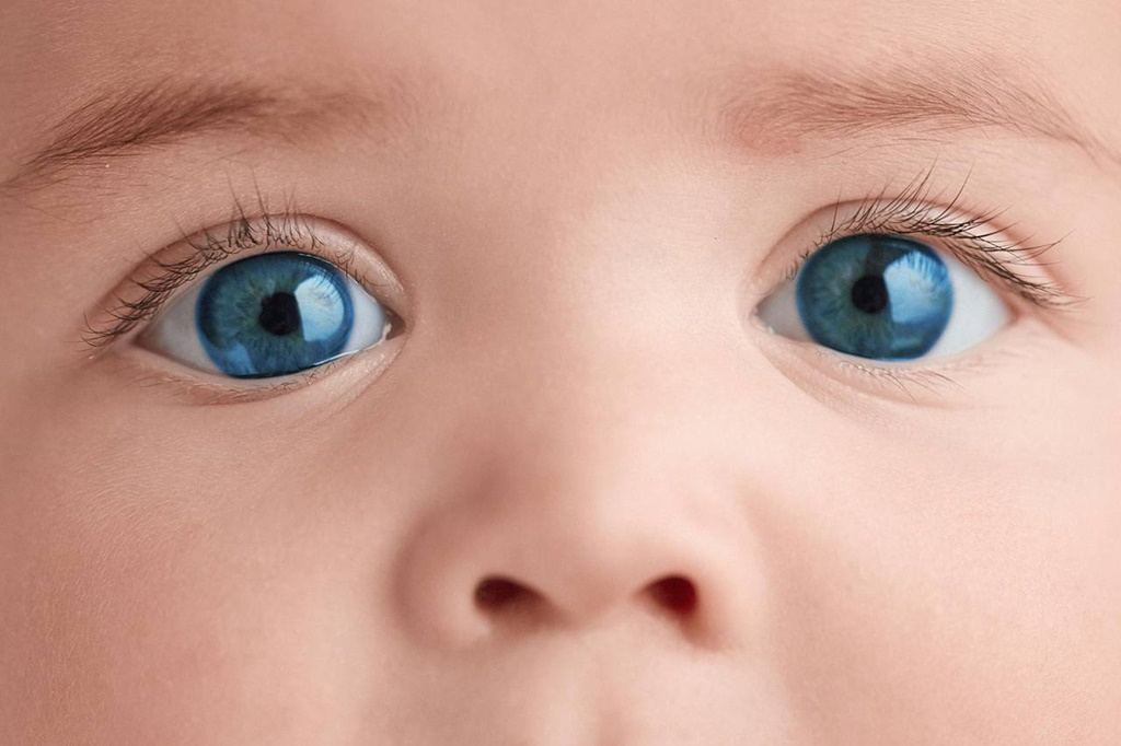 Primul caz de COVID19 identificat la un copil prin probe recoltate din ochi. Transmiterea prin lacrimi e „teoretic posibilă”
