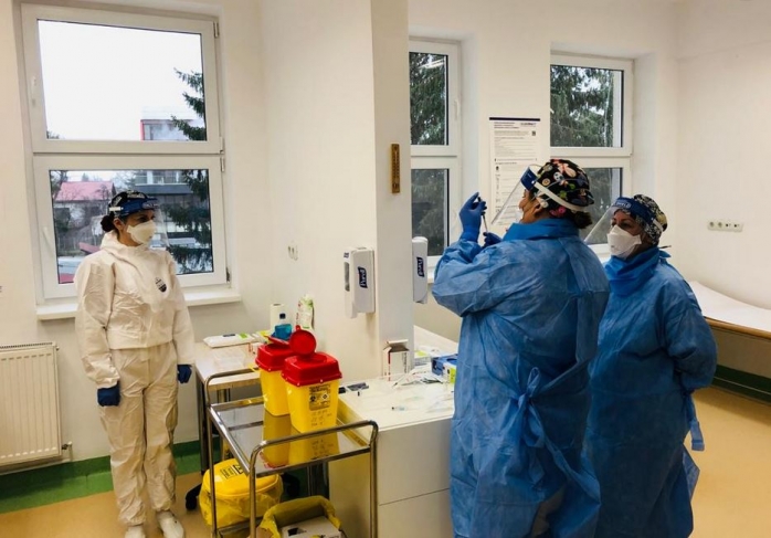 Aproape 400 de medici s-au vaccinat la Spitalul de Boli Infecțioase din Cluj. Boc: „Le mulțumim pentru exemplul oferit”
