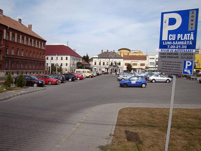 Clujenii pot depune solicitări pentru locurile de parcare online. Cum poți obține locul de parcare din fața calculatorului