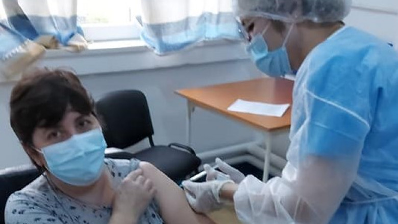 Un spital din România vaccinează pe oricine dorește! Managerul a explicat de ce a luat această decizie