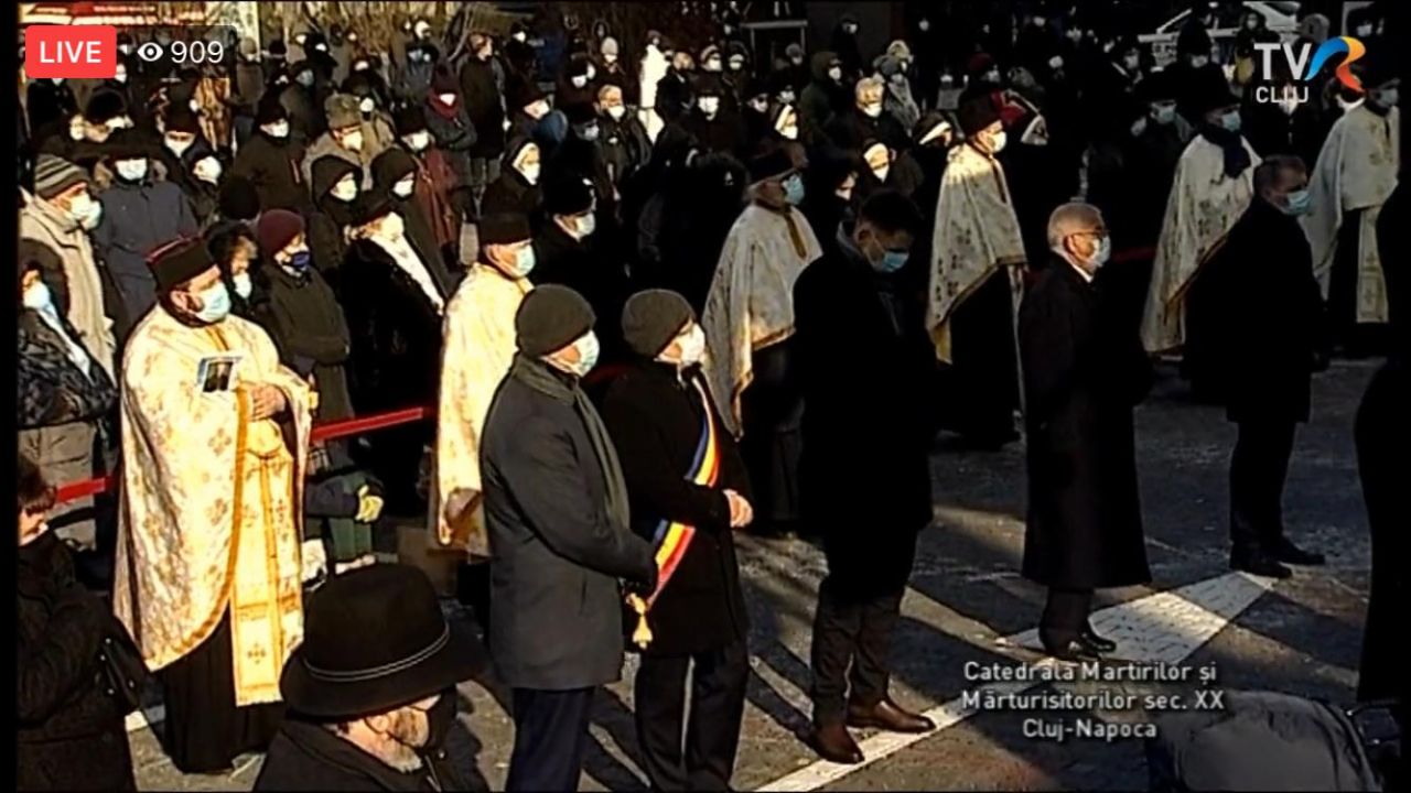 VIDEO. Clujenii au venit în număr mare la Slujba de Înmormântare a Episcopului Florentin Crihălmeanu
