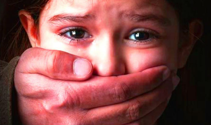 ȘOCANT. Fetiță de 6 ani din Cluj, violată de propriul unchi
