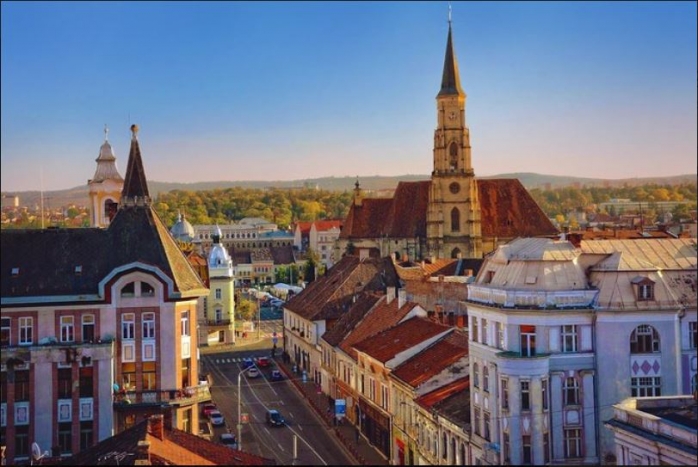 Orașul înconjurat de dealuri transilvănene, de mai bine de 1.000 de ani: Cluj-Napoca, „paradisul boem” al României?