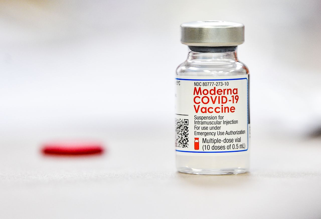 A doua tranșă de vaccin Moderna ajunge în țară