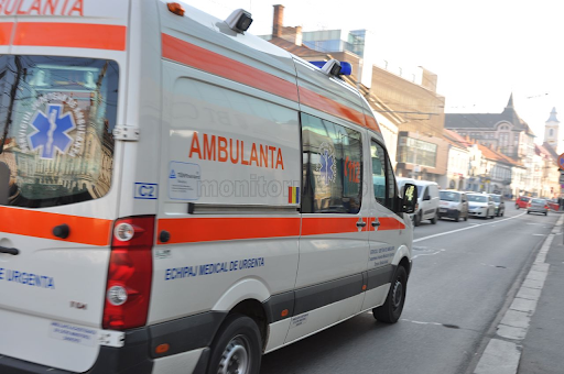 Dispecerul de la Urgențe a refuzat să trimită ambulanță pentru o fetiță de doi ani care sângera. VIDEO