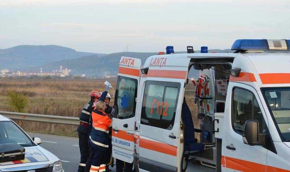 Accident GRAV în județul Cluj. Un bebeluș și trei femei au ajuns la spital