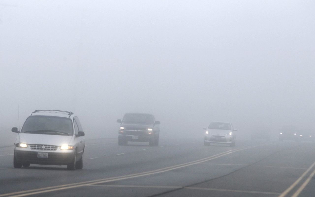 Atenție șoferi! Cod GALBEN de ceață și ghețuș la Cluj
