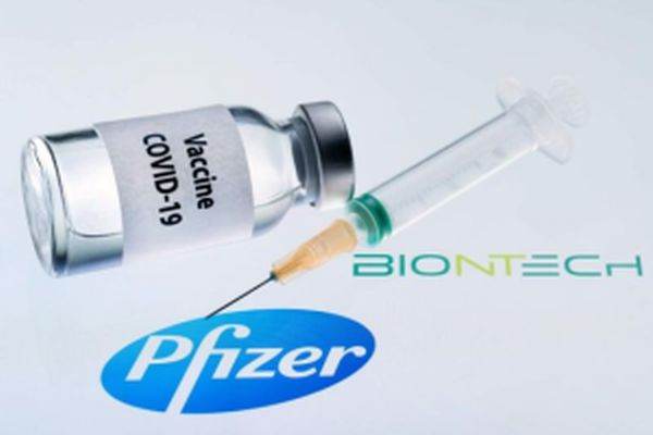 Vaccinul Pfizer BioNTech, 94% sigur în prevenirea infecților asimptomatice. Transmiterea coronavirusului ar fi putea fi stopată