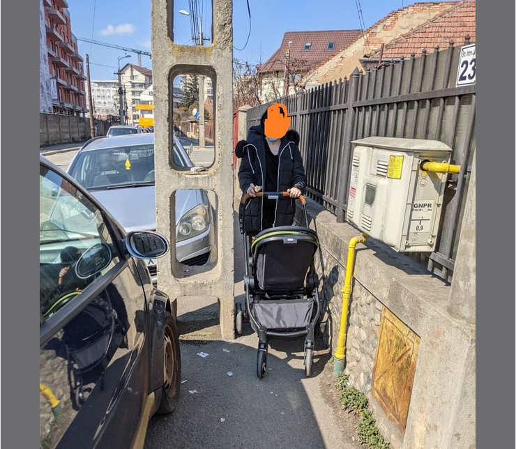 Părinții din Cluj vor eliberarea trotuarelor, înainte de metrou