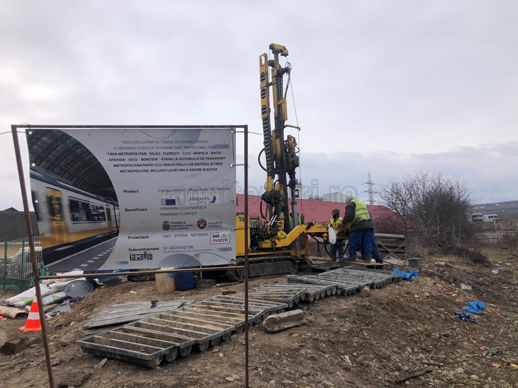 FOTO. Primele lucrări pentru metroul promis de Boc. Studii geotehnice și foraje la marginea Clujului