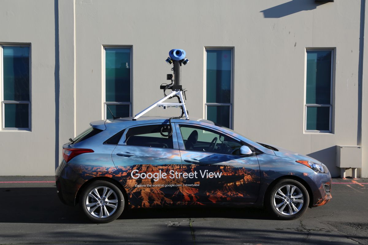 Atenție, se filmează! Mașina Google se plimbă pe străzile din Cluj pentru actualizarea hărții