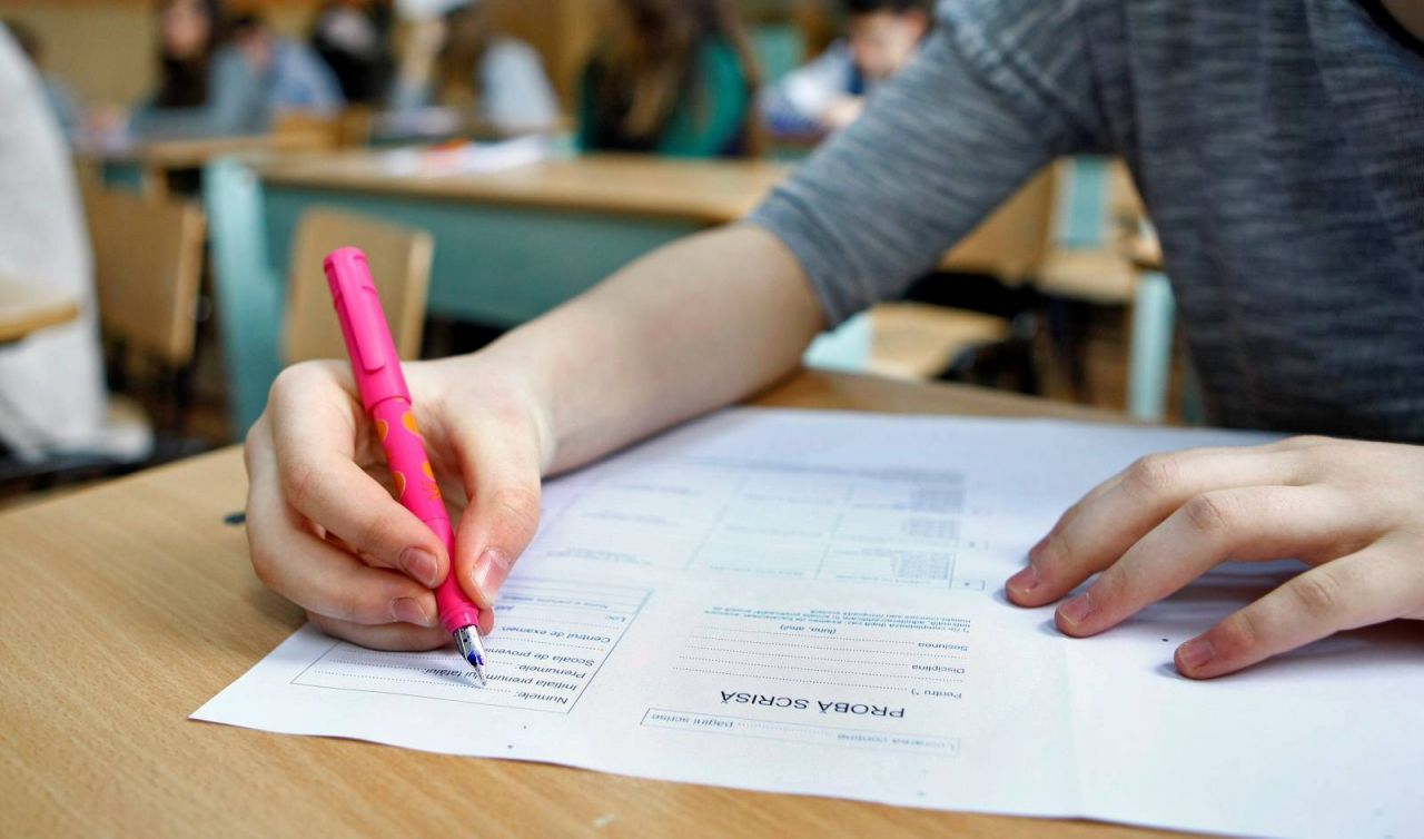 Simulare Evaluare Națională 2021. Peste 70% dintre elevii clujeni au promovat examenul