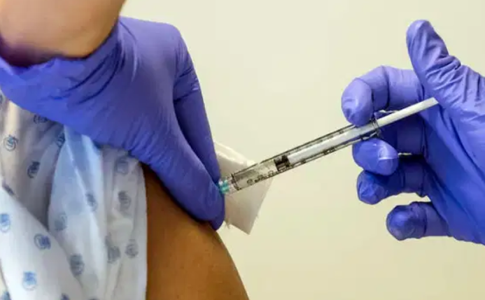 Numărul clujenilor vaccinați a trecut de 200.000.