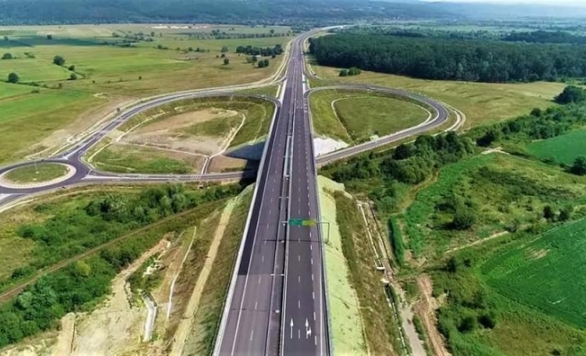 Exproprierile pentru Autostrada Transilvania continuă. Se lucrează intens pe tronsonul Nădășelu-Mihăiești, în capătul dinspre Cluj.