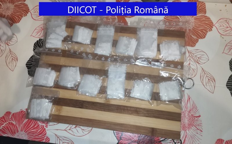 VIDEO. Percheziții în Cluj și alte județe. Polițiștii au găsit arme, droguri și zeci de mii de euro