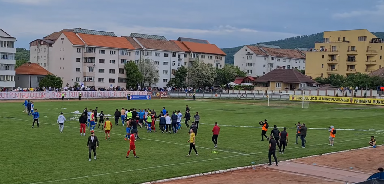 VIDEO. Bătaie generală la meciul Zalău – Dej! Clujenii au promovat în Liga a 2-a la ultima fază