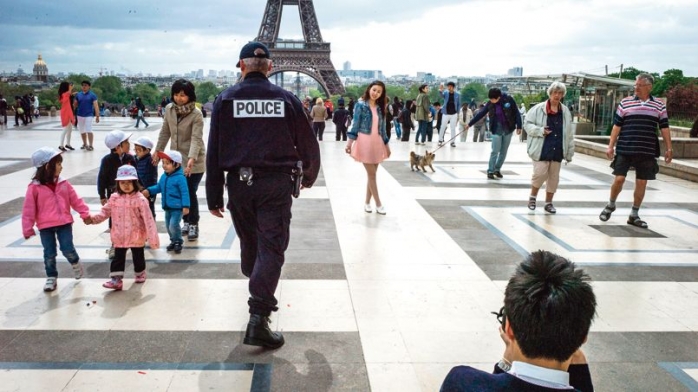 Parisul îi aşteaptă pe turiştii români vaccinaţi. Franța elimină obligativitatea testelor negative.