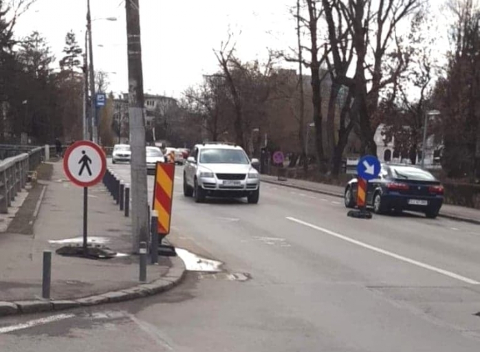 Restricții de circulație pe strada Cardinal Iuliu Hossu din Centru. Traficul, deviat pe rute alternative
