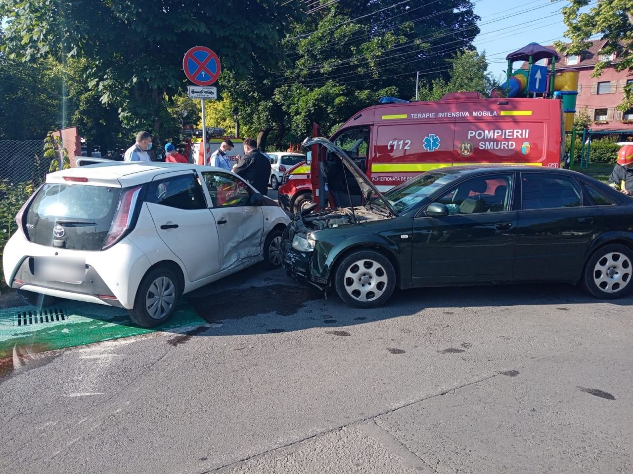 FOTO. Accident în Gheorgheni! Doi adulți și doi copii, consultați de medici