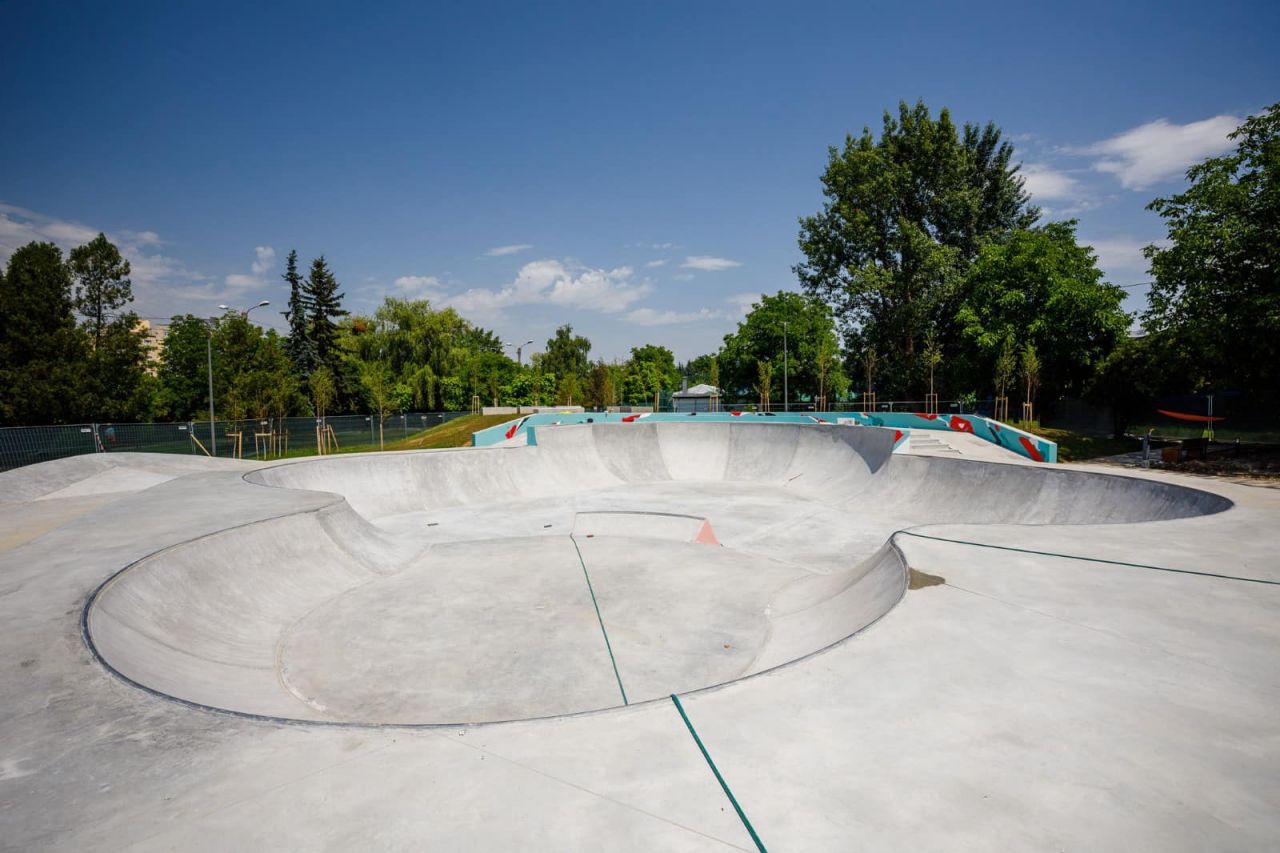 FOTO. Skatepark-ul Rozelor, aproape finalizat. Boc: „Este unul dintre cele mai moderne parcuri de profil din țară”.