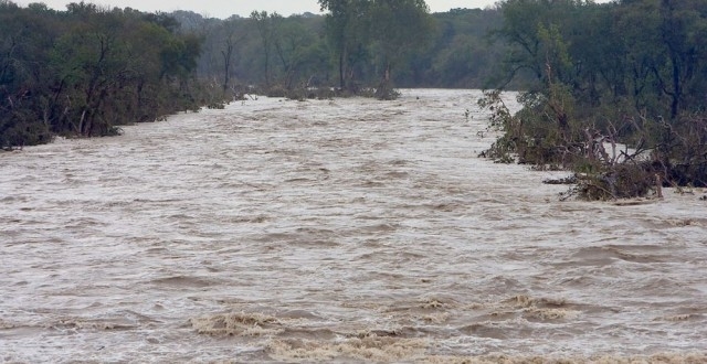 COD GALBEN de inundații pe râuri, în Cluj și alte județe, până luni la miezul nopții. Vezi zonele afectate