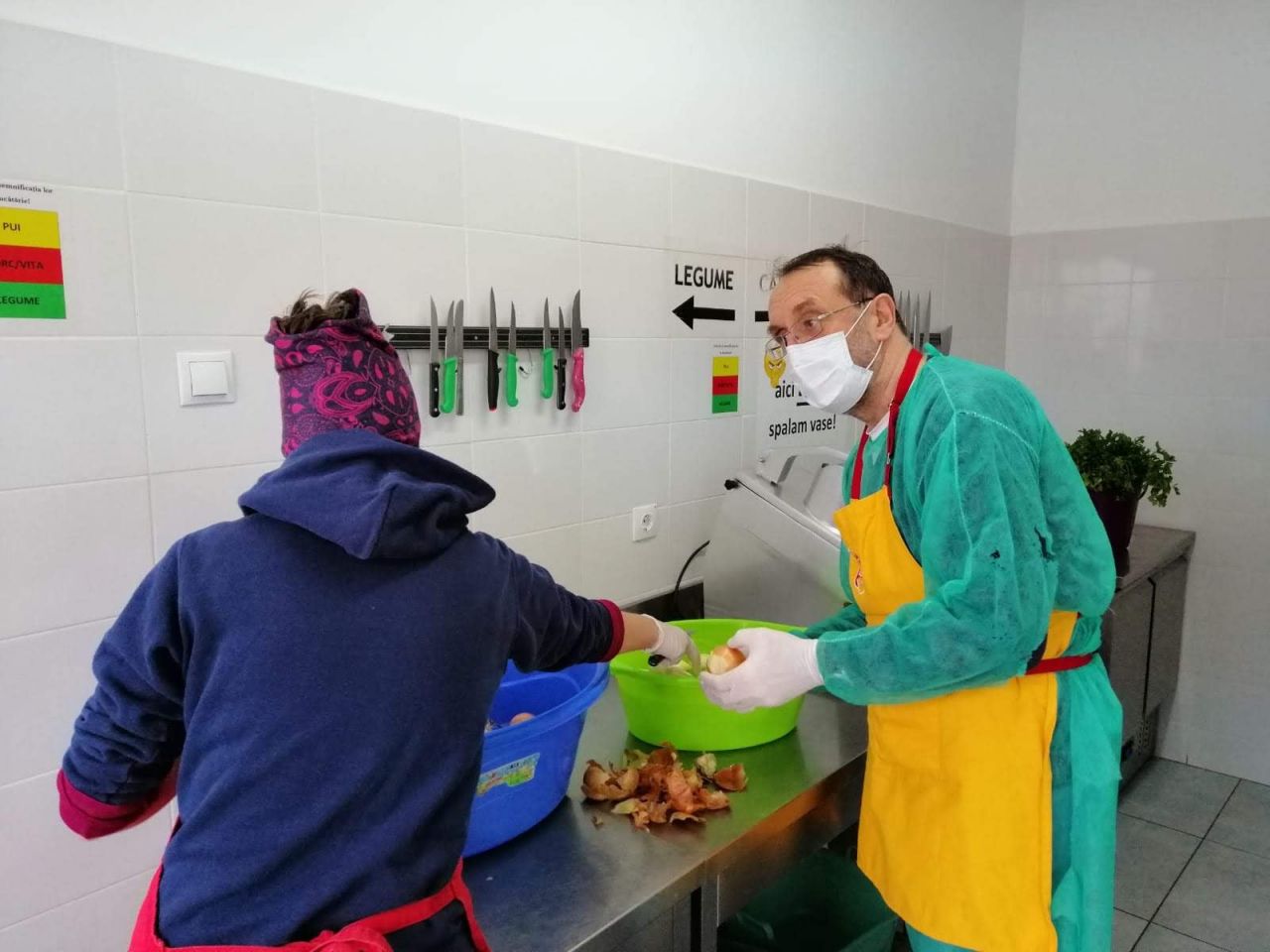 Un voluntar din Cluj, dedicat trup și suflet „O masă caldă” e bolnav și are nevoie URGENTĂ de sânge