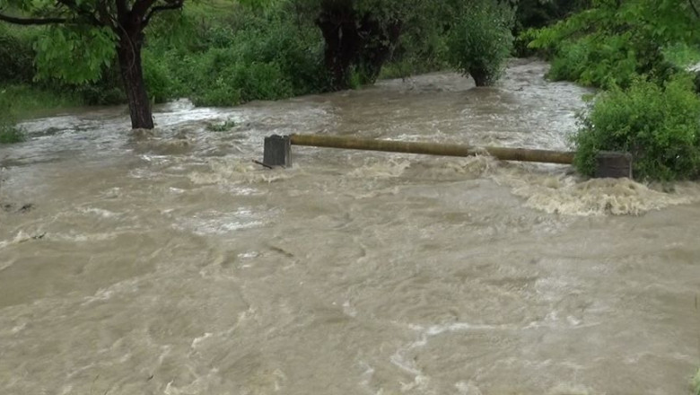 COD ROȘU de viituri și depășiri ale cotelor de pericol pe râuri în Cluj