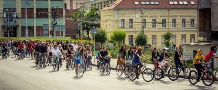 Bicicliştii clujeni ies, din nou, în stradă: „Vrem să putem folosi bicicleta ca alternativă de transport sigură”