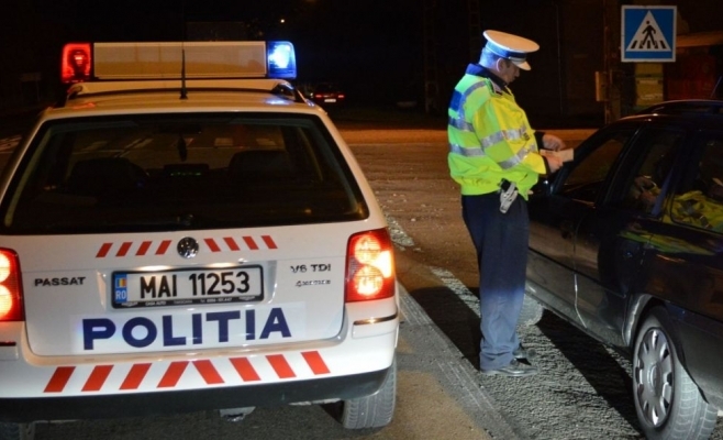 Doi tineri  FĂRĂ PERMIS, prinși la volan de polițiștii clujeni