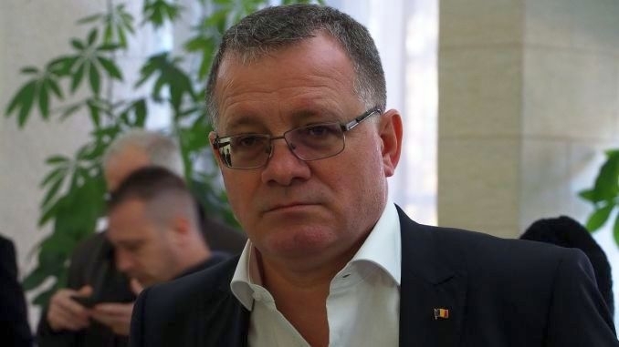 Clujeanul Adrian Oros: „Un guvern condus de Ludovic Orban este singura soluţie pentru gestionarea crizei din România”.