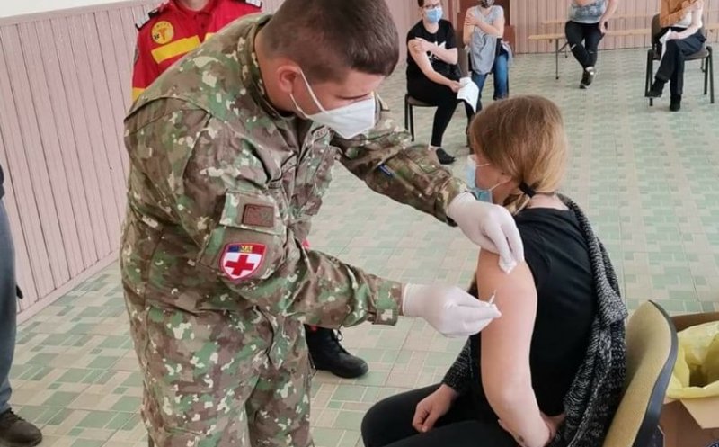 Maraton de vaccinare împotriva Covid-19 la Spitalul Militar din Cluj-Napoca, de Ziua Armatei