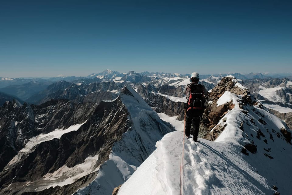 Schuster pe vârful Matterhorn 4478 m