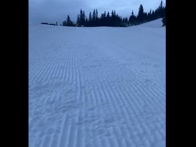 S-a deschis sezonul de schi la Băișoara! Pârtia, pregătită cu zăpadă proaspătă. VIDEO