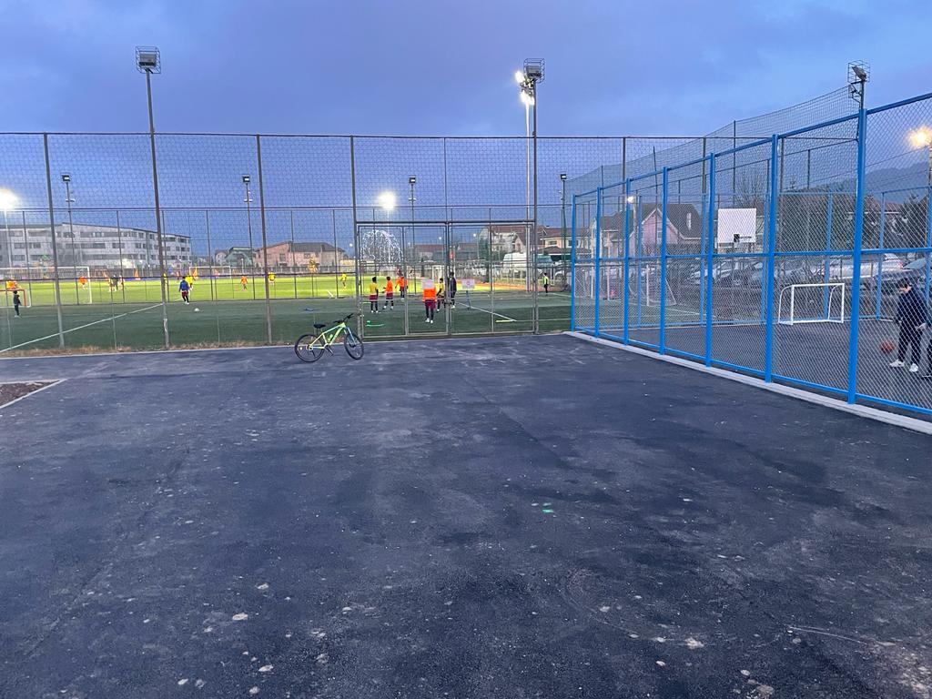 Un nou teren de sport, inaugurat în Florești