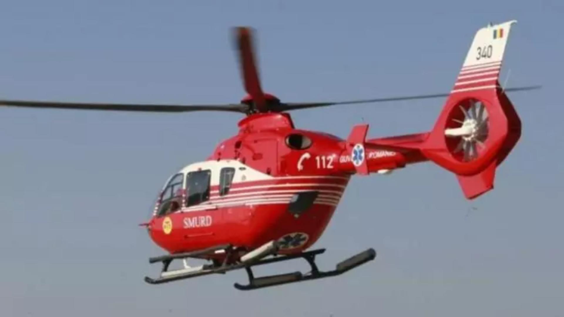 Un copil  din Constanța a fost transportat cu elicopterul SMURD la spital după ce i-a explodat o petardă în mână